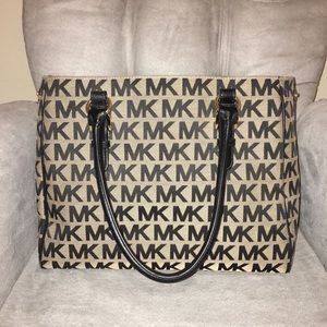 EUC MIchael Kors Black Monogram Tote